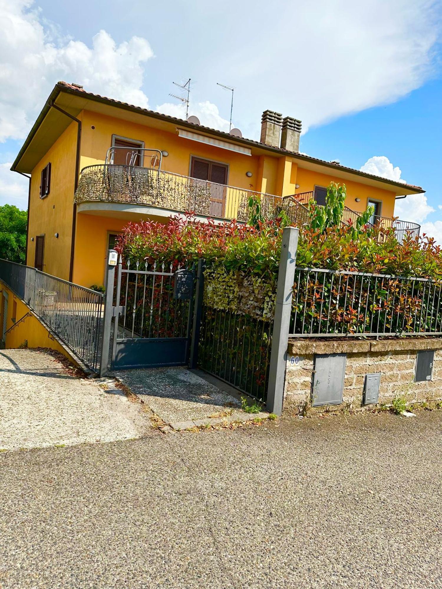 モンテフィアスコーネLa Casa Di Maurizioアパートメント エクステリア 写真